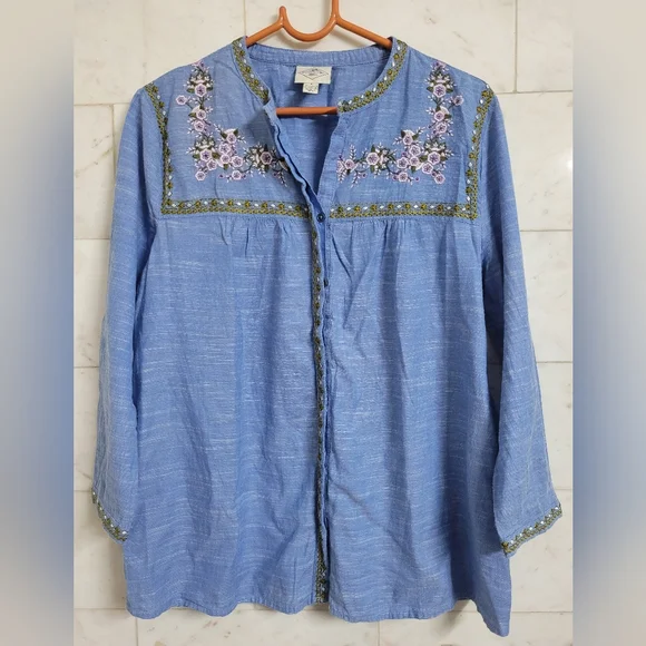 Embroidered Top - Picture 4 of 12